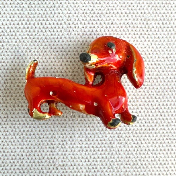 Vintage Enameled Dachshund Dog Pin Brooch 1.25" Gold-Tone Red & Black Accent - Picture 6 of 7